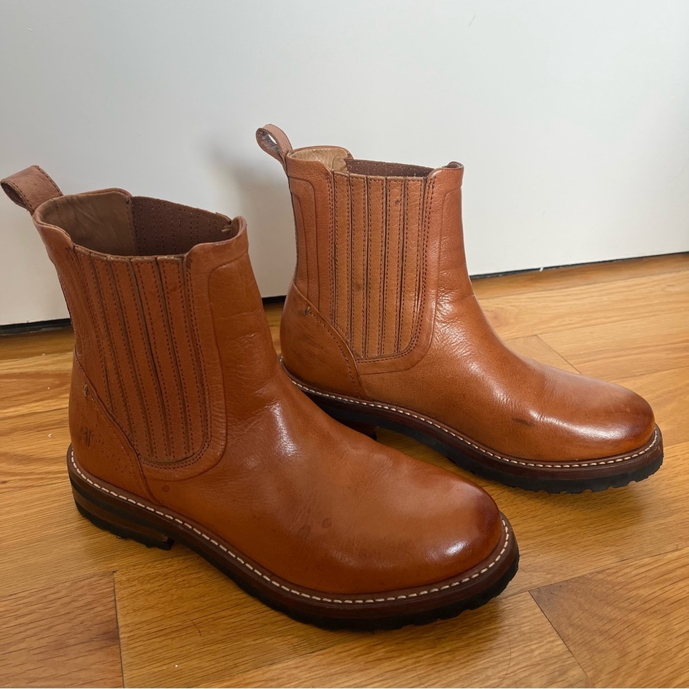 Frye Women’s Chelsea Boot